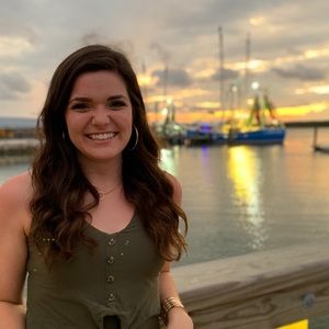 Meet your Posher, Hannah